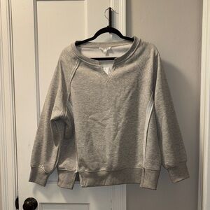 Olive & Oak Light Gray Women's Crew Neck Sweater